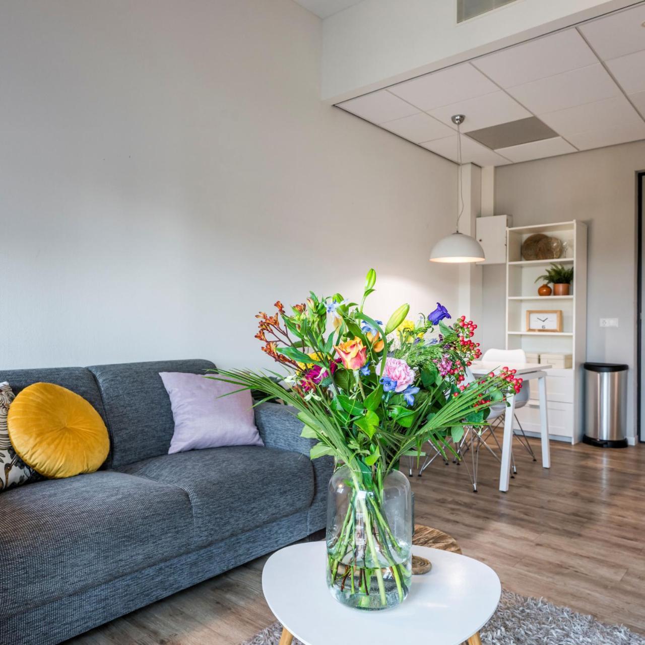 Joinn! City Lofts Houten Utrecht Exterior photo